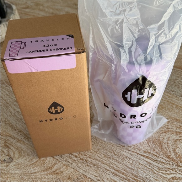 Hydrojug checkers 32oz NWT - Picture 5 of 5